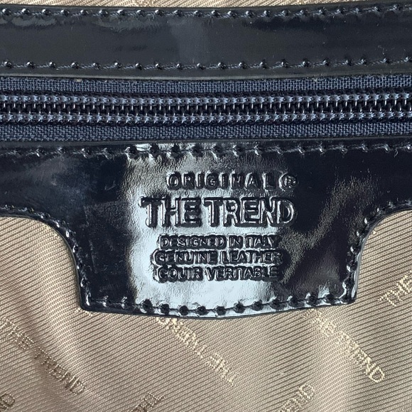 NWOT Original The Trend Navy Blue Patent Leather Dome Crossbody Bag Purse - Picture 7 of 15